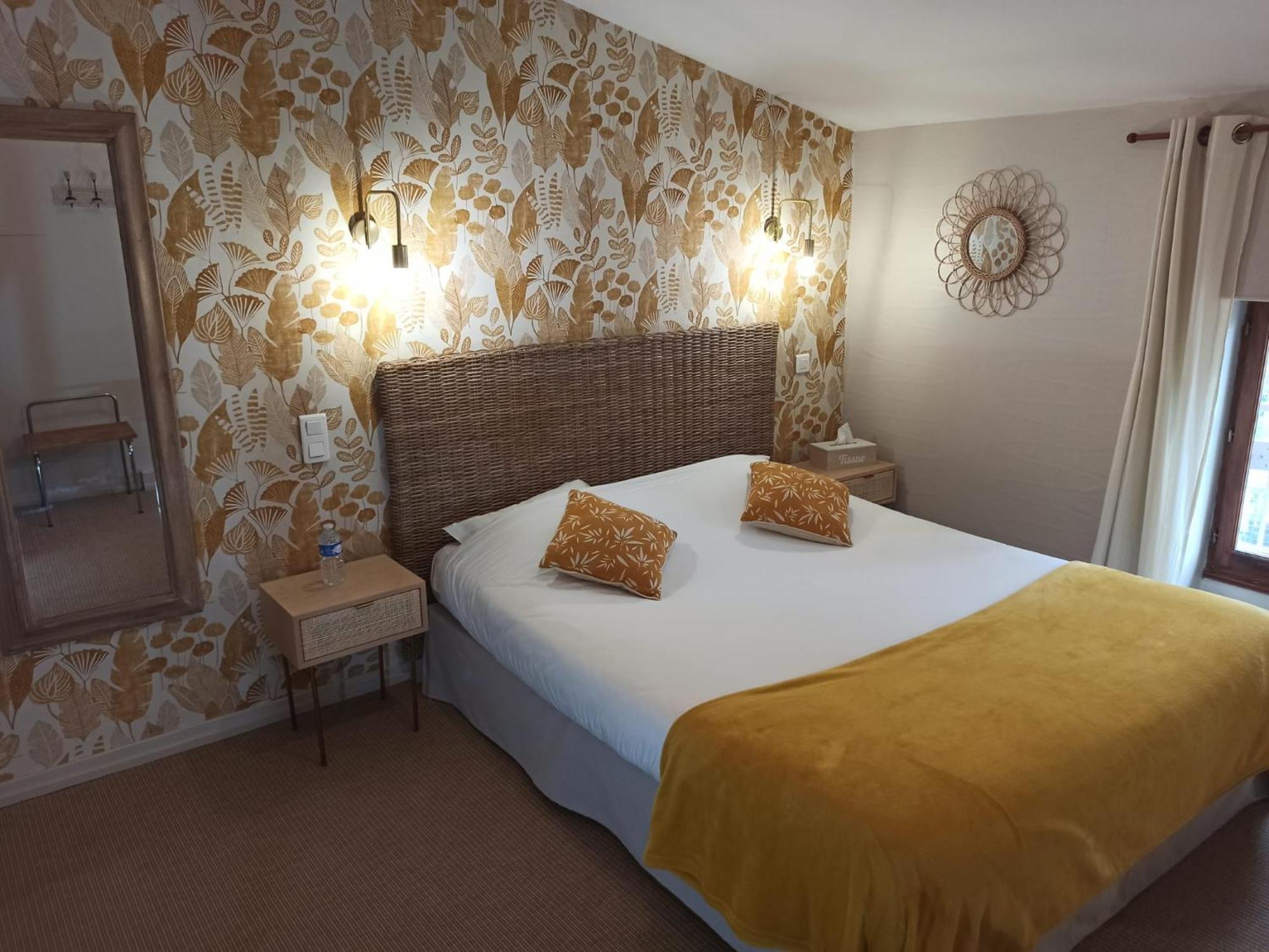 Logis Hotel Le Prince Noir Sérignac-sur-Garonne Εξωτερικό φωτογραφία