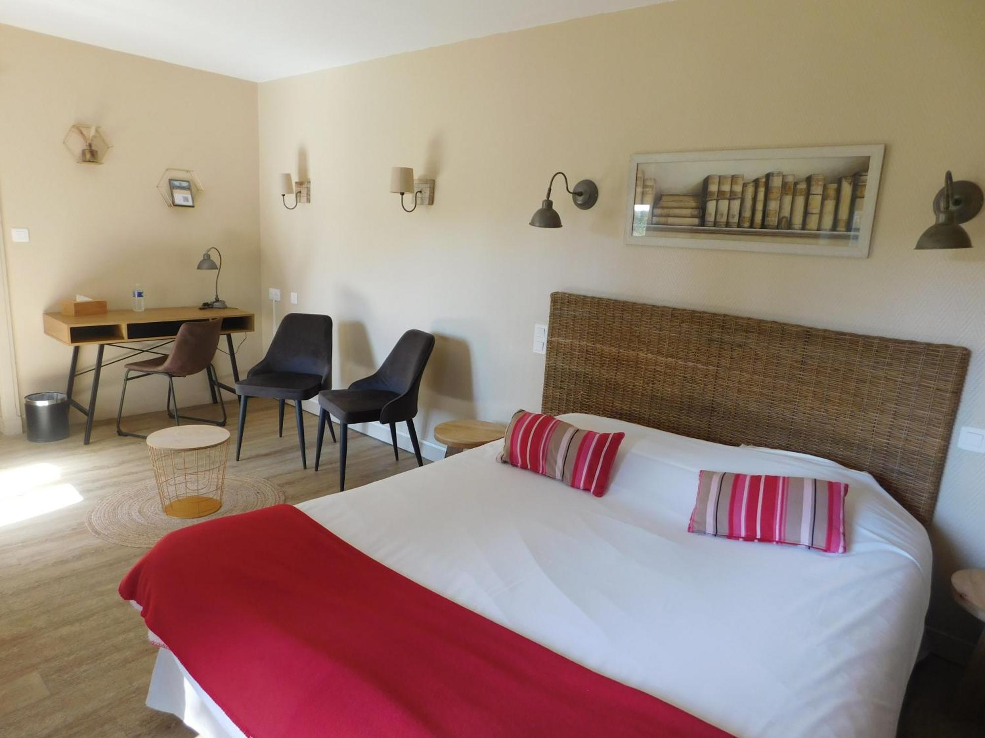 Logis Hotel Le Prince Noir Sérignac-sur-Garonne Εξωτερικό φωτογραφία