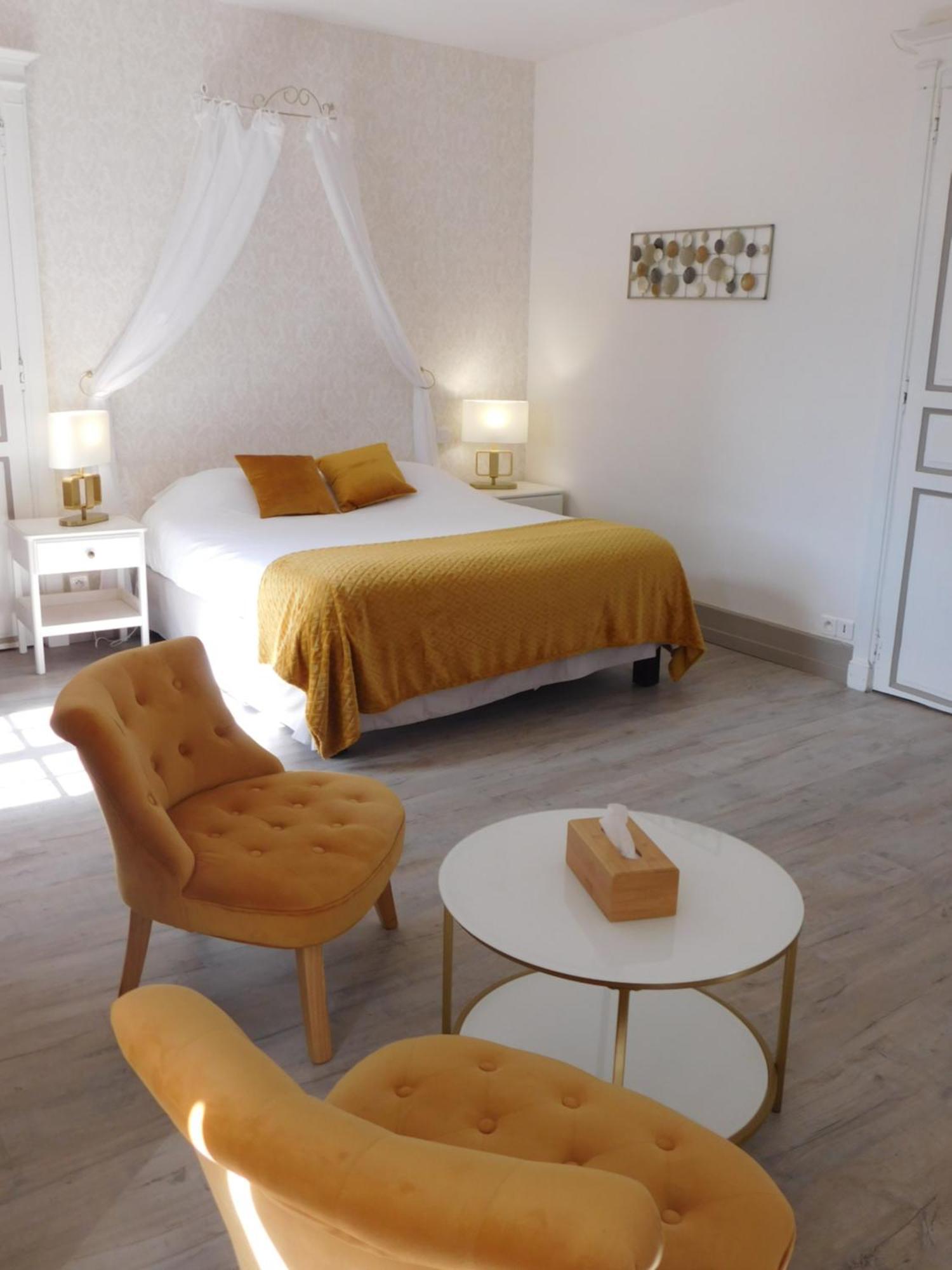 Logis Hotel Le Prince Noir Sérignac-sur-Garonne Εξωτερικό φωτογραφία