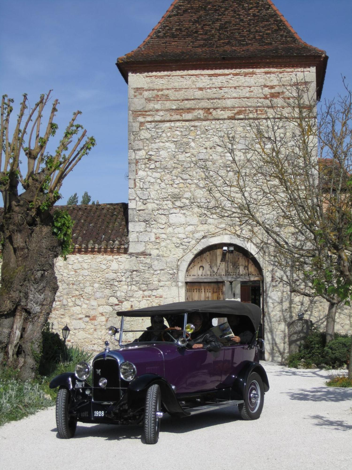 Logis Hotel Le Prince Noir Sérignac-sur-Garonne Εξωτερικό φωτογραφία