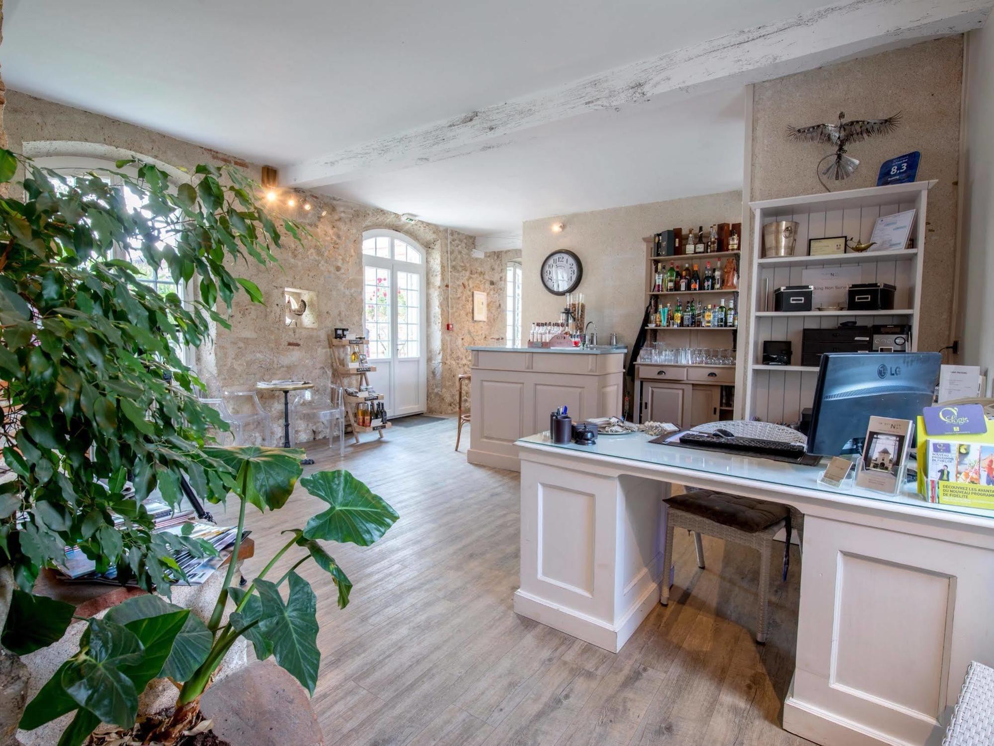Logis Hotel Le Prince Noir Sérignac-sur-Garonne Εξωτερικό φωτογραφία