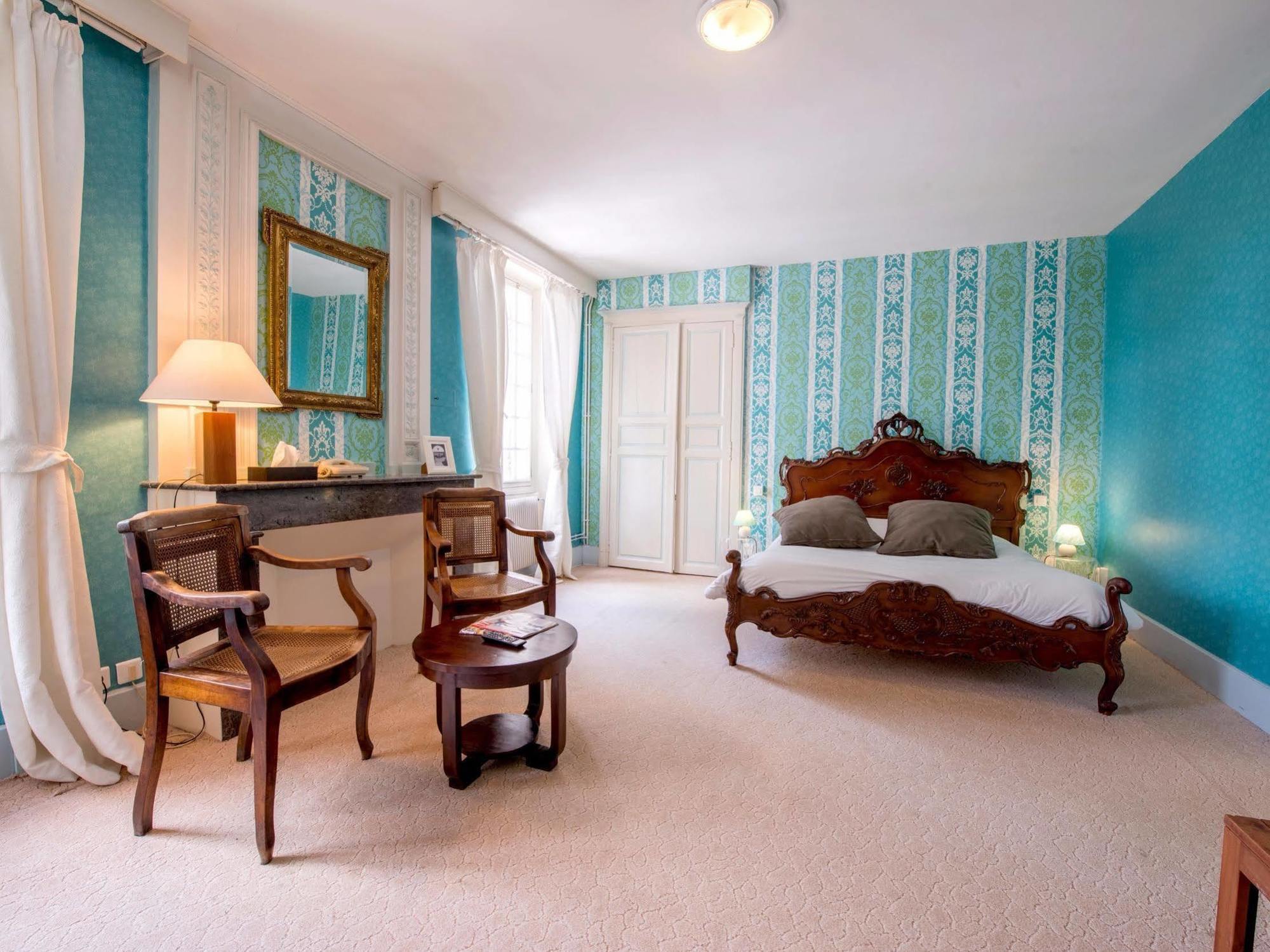 Logis Hotel Le Prince Noir Sérignac-sur-Garonne Εξωτερικό φωτογραφία